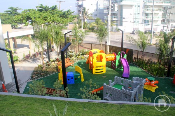 Apartamento espetacular à beira mar à venda com 3 quartos em condomínio Punta Del mar, 173 m² por R$ 1.450.000,00