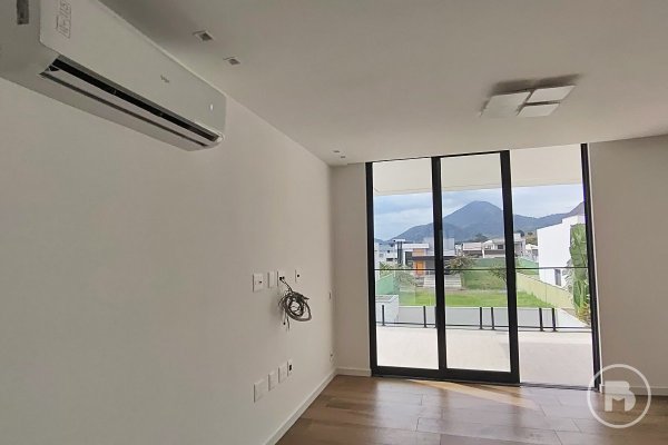 Casa de Alto Padrão com 3 quartos no Alphaville por R$ 2.400.000,00