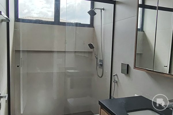Casa de Alto Padrão com 3 quartos no Alphaville por R$ 2.400.000,00