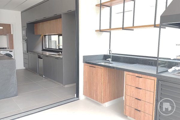 Casa de Alto Padrão com 3 quartos no Alphaville por R$ 2.400.000,00
