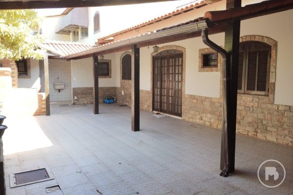Casa com 2 dormitórios à venda, 80 m² por R$ 380.000,00 - Barroco (Itaipuaçu) - Maricá/RJ