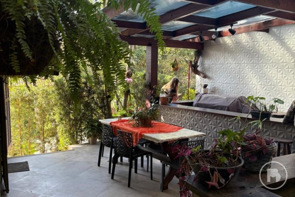 Casa 4 quartos à venda em Condomínio Pé na Areia (Recanto - Itaipuaçu), 500 m² por R$ 1.100.000